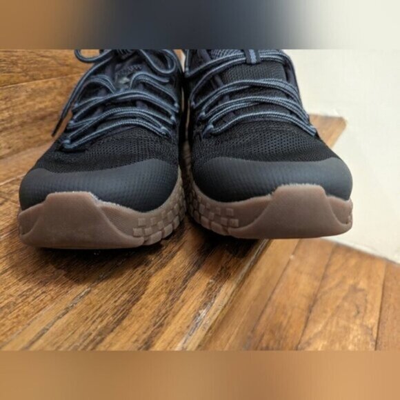 Columbia Men’s Fairbanks Low Shoe, Size 9 black & gray- new - Picture 7 of 10